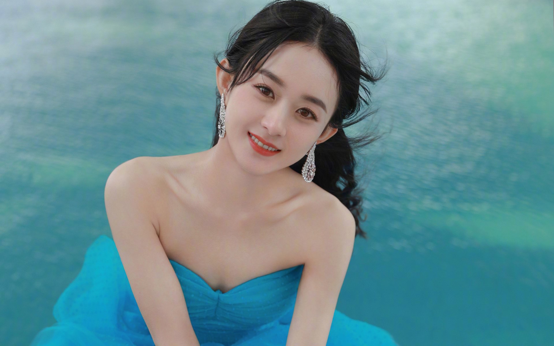 爱游戏中国官方网站平台-俱乐部公布财年成绩赞助增长显著推动青训与品牌建设同步发展，俱乐部名单